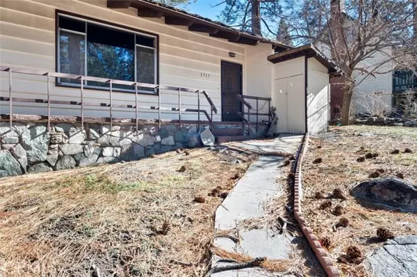 Wrightwood, CA 92397,5717 Sheep Creek Drive