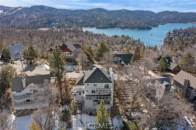 Lake Arrowhead, CA 92352,28994 Mammoth Drive