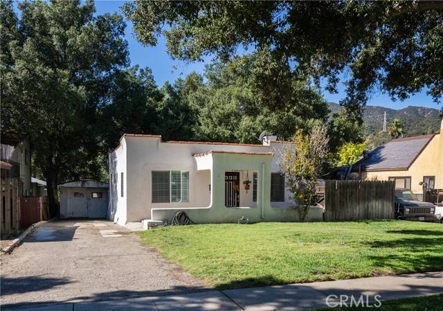 3300 Montrose Avenue, La Crescenta, CA 91214