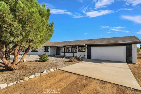 13475 El Centro Road, Oak Hills, CA 92344