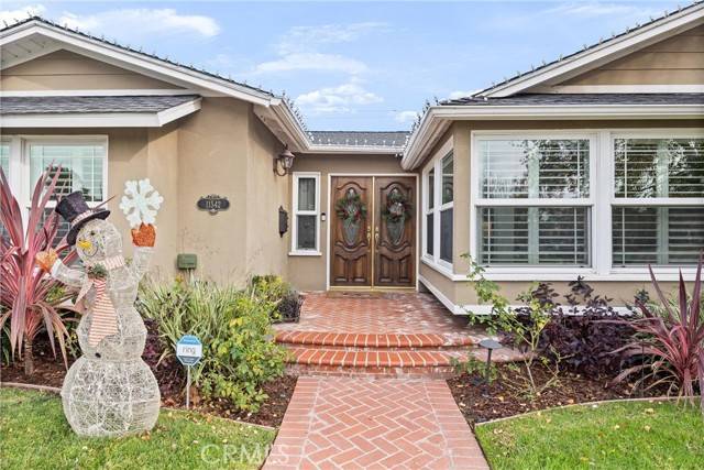 11542 Wallingsford Road, Rossmoor, CA 90720