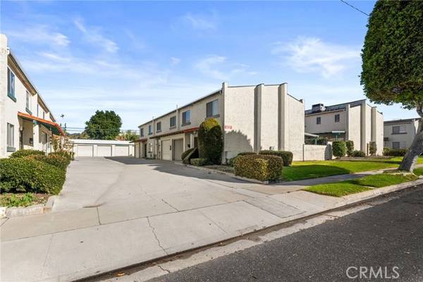 Glendora, CA 91740,623 Claraday Street #9