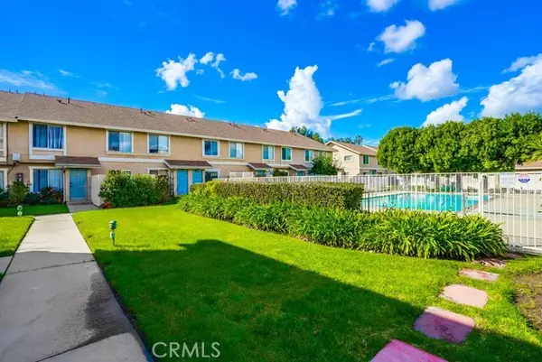 Chatsworth, CA 91311,10125 De Soto Avenue #14