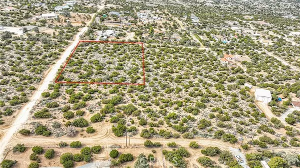 Pinon Hills, CA 92372,0 Hollister