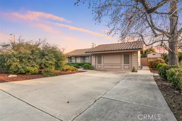 Claremont, CA 91711,810 Pepperdine Lane