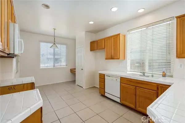 Adelanto, CA 92301,14566 Drysdale Circle