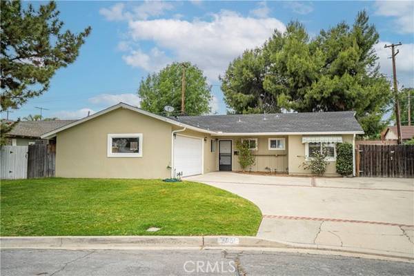 245 E Newburgh Street, Glendora, CA 91740