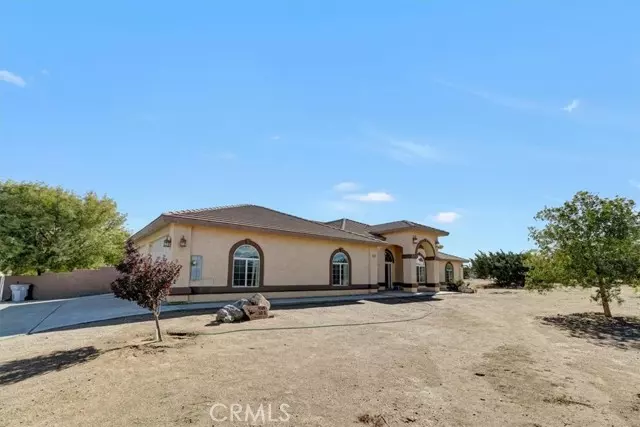 9269 Daisy Road, Oak Hills, CA 92344