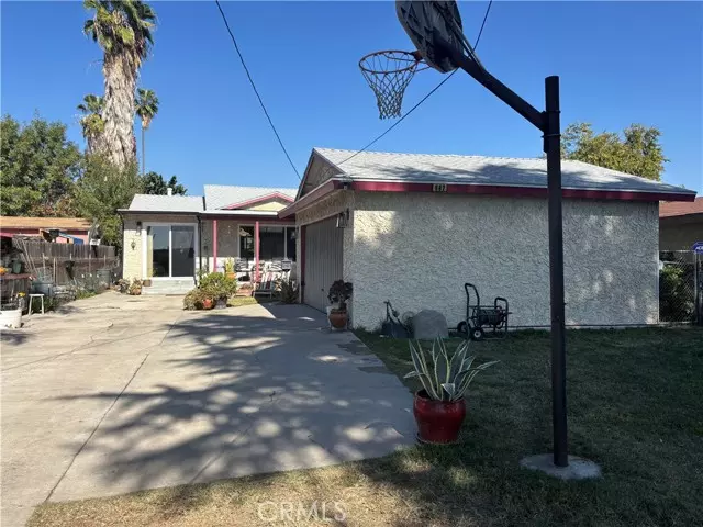 962 W 10th Street, San Bernardino, CA 92411