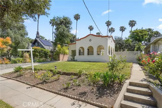 858 N Mentor Avenue, Pasadena, CA 91104