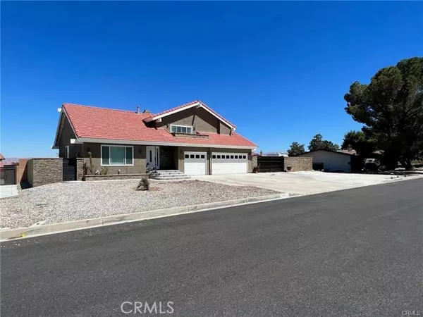 13295 Palos Grande Drive, Victorville, CA 92395