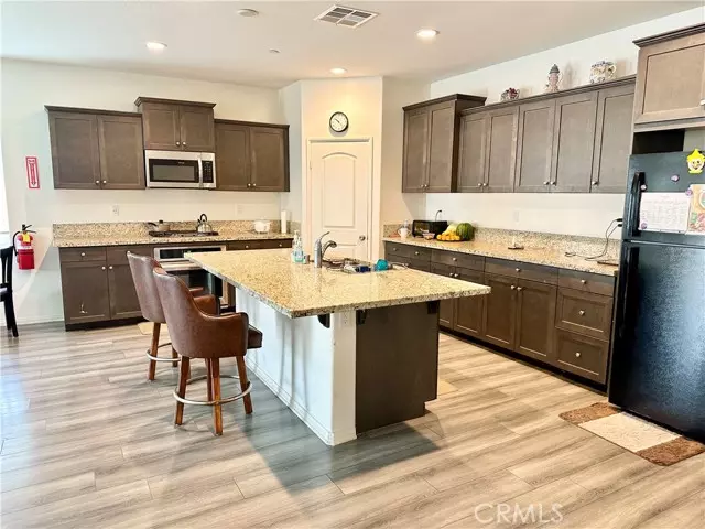 30167 Sierra Ridge Way, Menifee, CA 92585