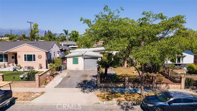 318 S Enid Avenue, Azusa, CA 91702