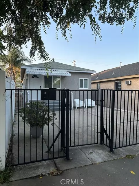 Ontario, CA 91761,213 E Park Street