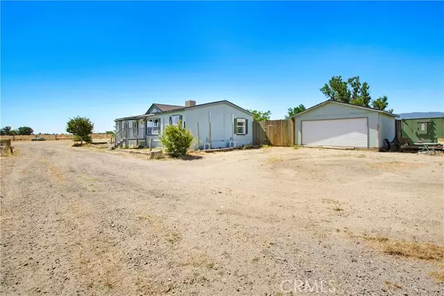 25635 Kargat Street, Lancaster, CA 93536