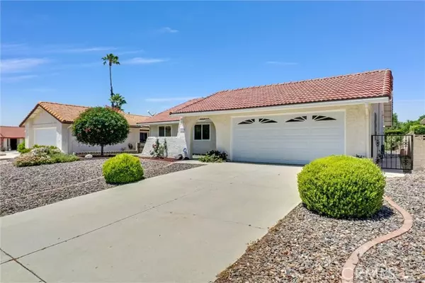 1880 Flame Tree Way, Hemet, CA 92545