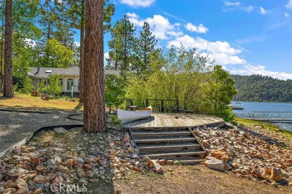 Big Bear Lake, CA 92315,39276 Waterview Drive