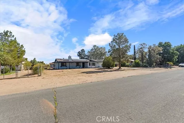 22242 Mohican Avenue, Apple Valley, CA 92307