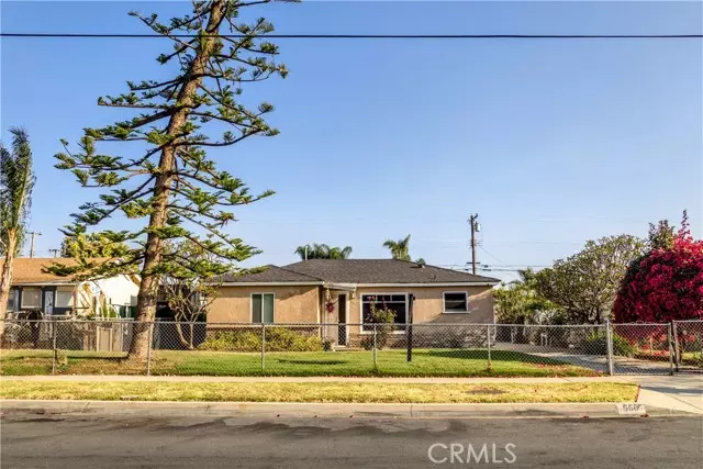 556 E Mckinley Street, Azusa, CA 91702