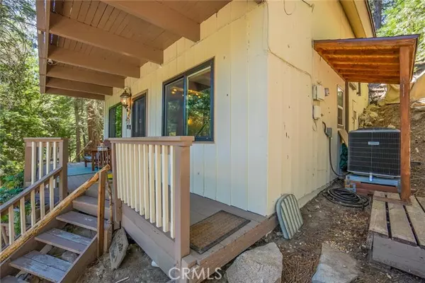 Lake Arrowhead, CA 92352,875 Brentwood Drive