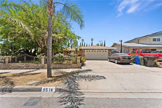 9514 Tangelo Avenue, Fontana, CA 92335