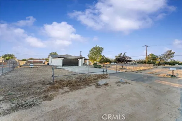 11090 Neola Road, Apple Valley, CA 92308