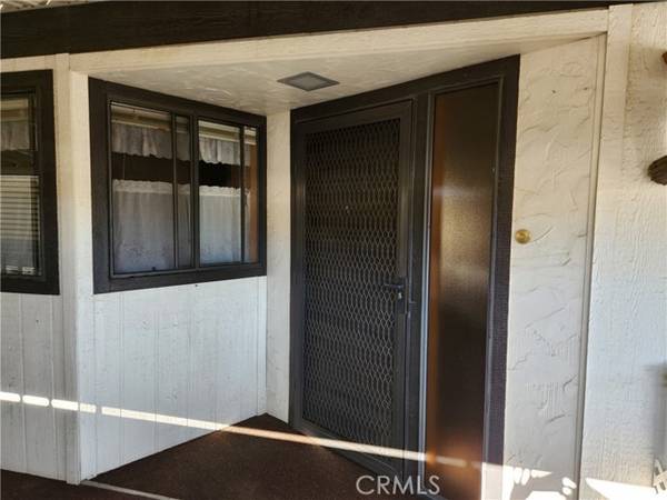 1300 W Menlo #215, Hemet, CA 92543