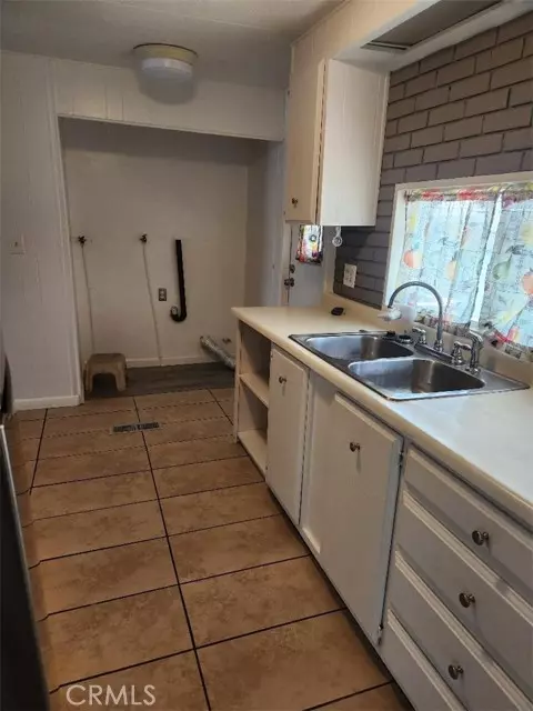 Azusa, CA 91702,840 E FOOTHILL #72