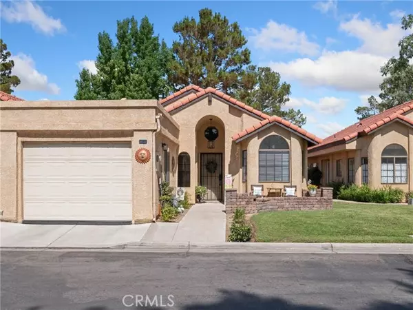 11722 Oak Street, Apple Valley, CA 92308