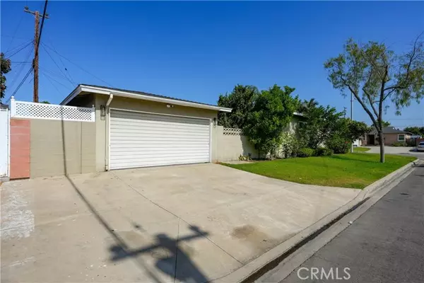 Bellflower, CA 90706,9924 Muroc Street