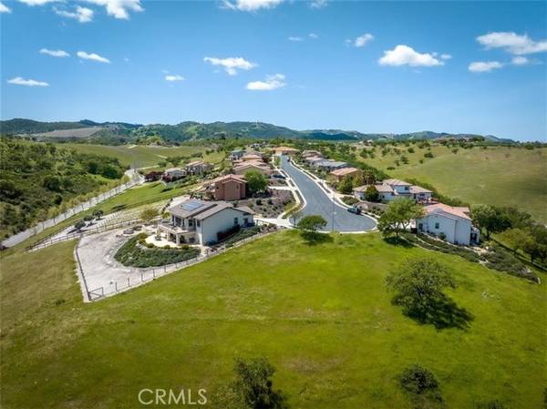 Paso Robles, CA 93446,437 Calle Alto