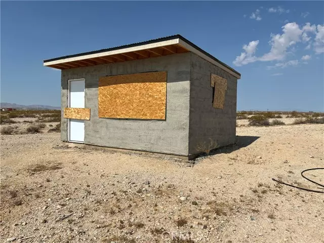 29 Palms, CA 92277,660 W Highnoon