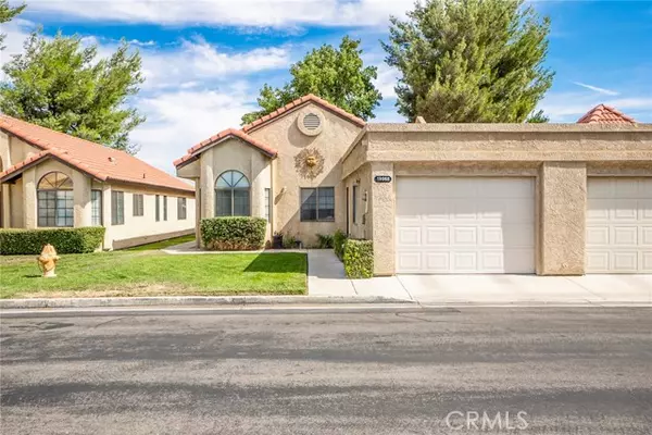 19068 Elm Drive, Apple Valley, CA 92308