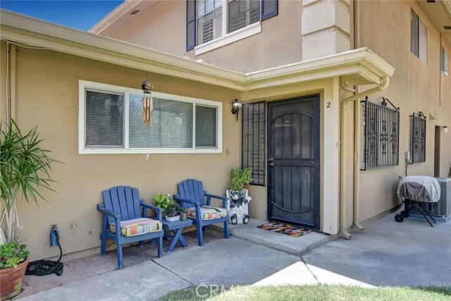 975 W Calle De Cielo #2, Azusa, CA 91702