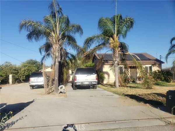 Fontana, CA 92335,8211 Hemlock Avenue