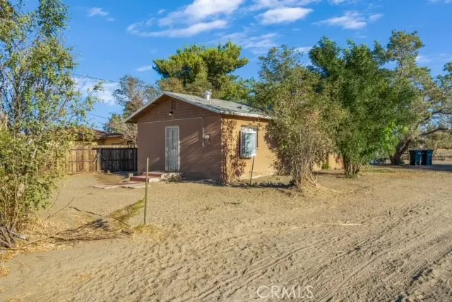 3863 Chevoit Road, Phelan, CA 92371