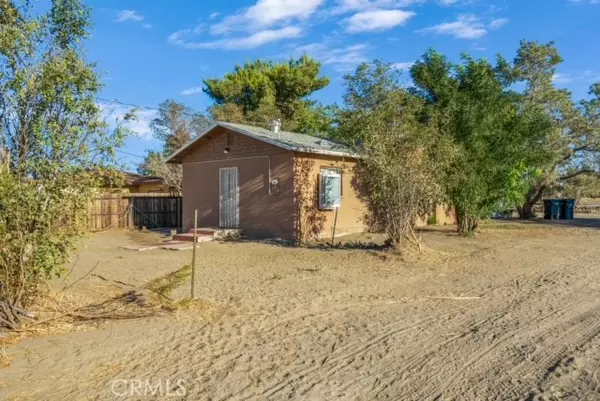 3863 Chevoit Road, Phelan, CA 92371