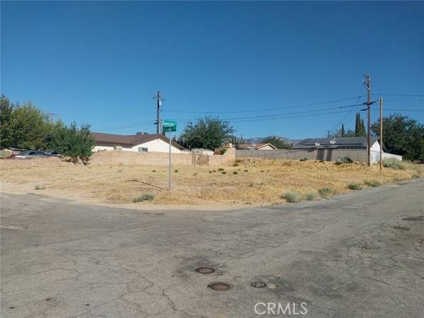 2801 Encina, Mojave, CA 93501