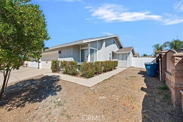 Perris, CA 92570,362 Red Maple Place