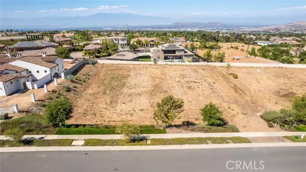 1283 Via Venezia Circle, Corona, CA 92881