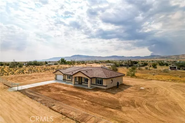 11199 Mills Road, Apple Valley, CA 92308