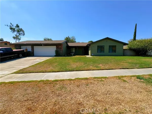 2466 N Apple Avenue, Rialto, CA 92377