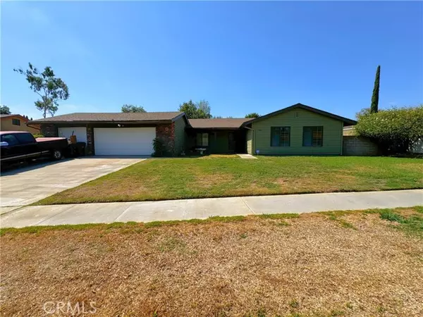 2466 N Apple Avenue, Rialto, CA 92377