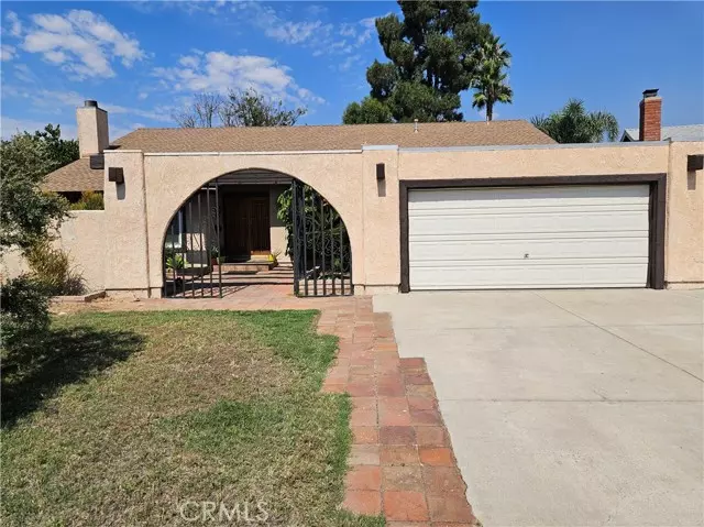 Simi Valley, CA 93063,2335 N Marlies Avenue