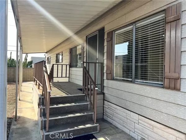 Glendora, CA 91741,208 S Barranca #29