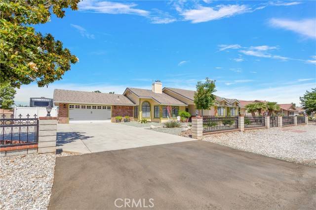 13410 Ivanpah Road, Apple Valley, CA 92308