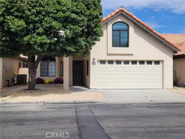 19242 Palm Way, Apple Valley, CA 92308