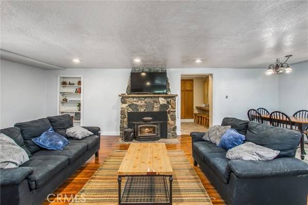 1329 Helen Street, Wrightwood, CA 92397