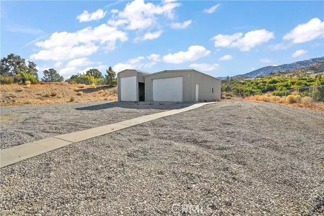 9050 Ponderosa Road, Pinon Hills, CA 92372