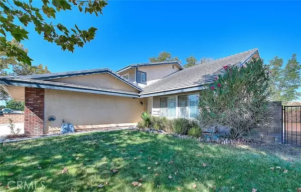 3803 W Avenue J4, Lancaster, CA 93536